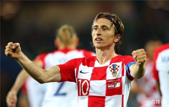 1个退赛引爆两极骂战！郑钦文伤退全运，是惜命还是失责？