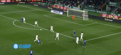 每体：德容与巴尔德等四人在巴萨假期加练，教练组认可此态度