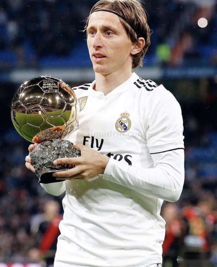 祸从口出！官方：多次争议言论，艾梅加被斯特拉斯堡队内禁赛